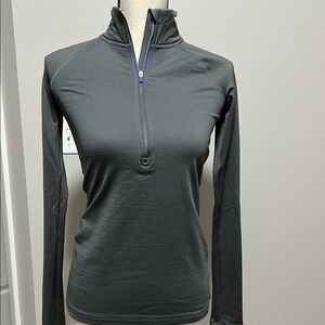 Nike Pro Hyperwarm Women's Gray Quarter-Zip Top